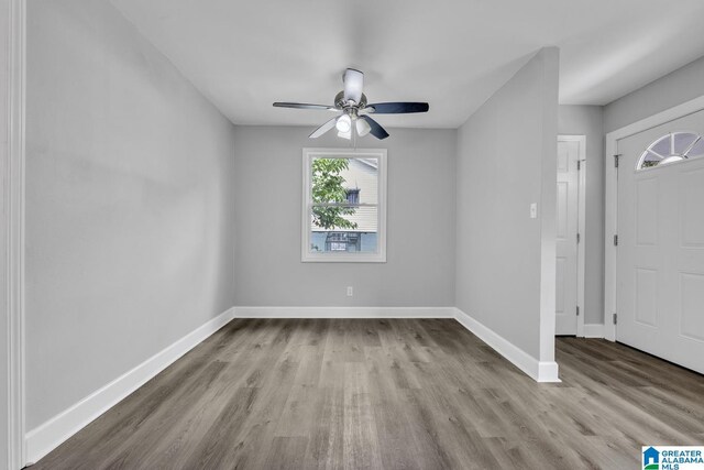 entryway featuring light hardwood / wood-style floors and ceiling fan