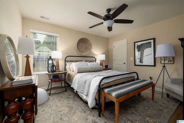 bedroom with ceiling fan