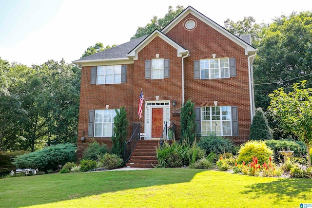 view of front of house featuring a front yard