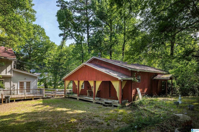 exterior space with a lawn