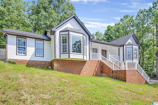 view of front of house with a front yard