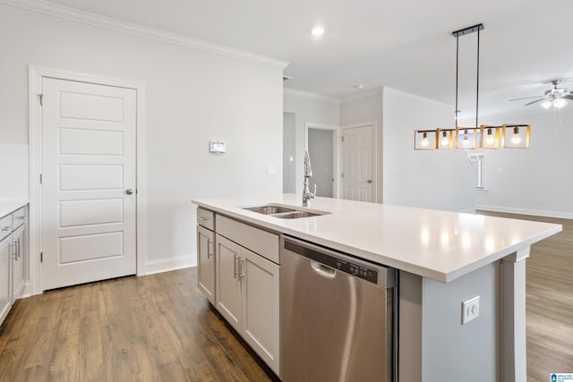 kitchen with sink, pendant lighting, a center island with sink, dishwasher, and dark hardwood / wood-style floors