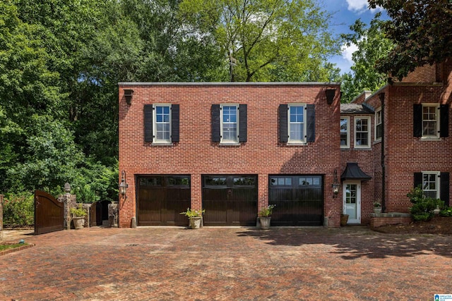 view of front of property featuring a garage