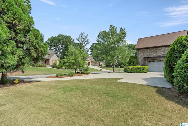 view of yard with a garage