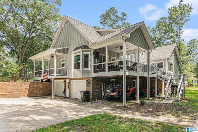 view of front of property with a porch and a front lawn