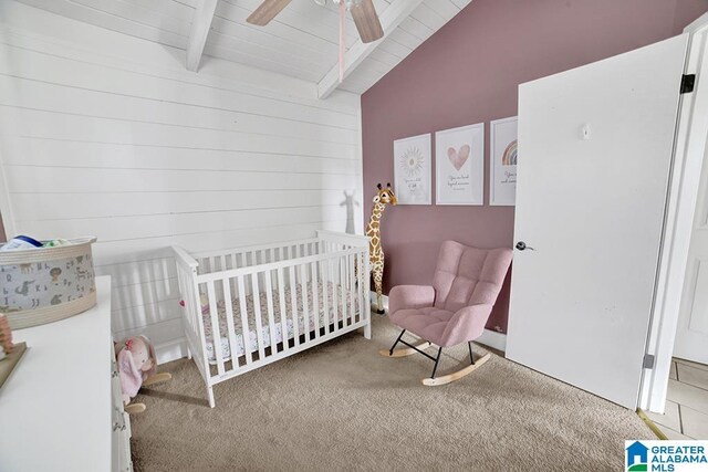 property entrance with a porch and ceiling fan