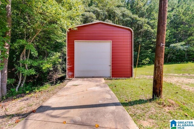 820 Boozer Rd, Heflin, AL 36264 - detached garage with concrete driveway