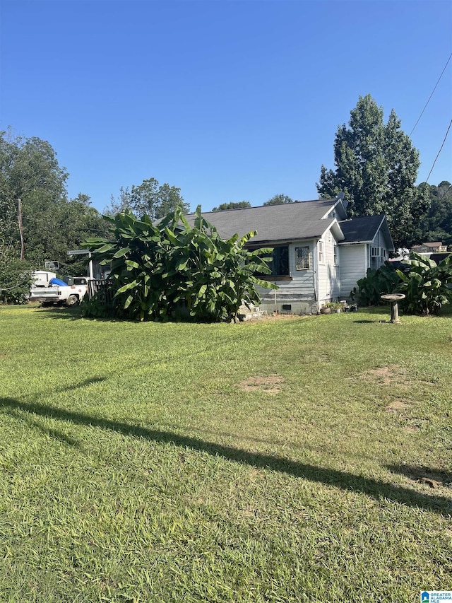 236 Shaw Ln, Sylacauga, AL 35150 - view of grassy yard