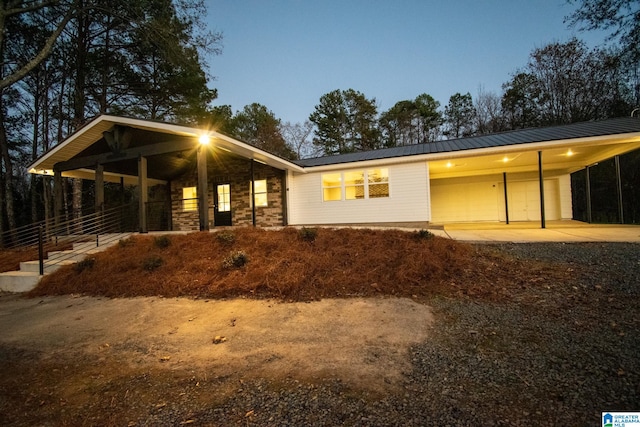 view of front of property