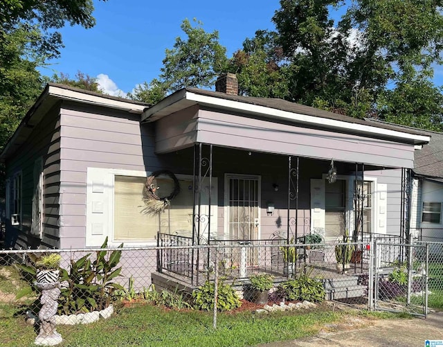 view of front of house featuring covered porch