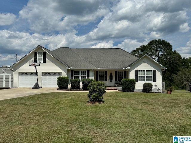 ranch-style house featuring a front yard