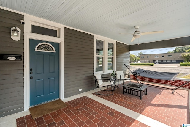 entrance to property with covered porch