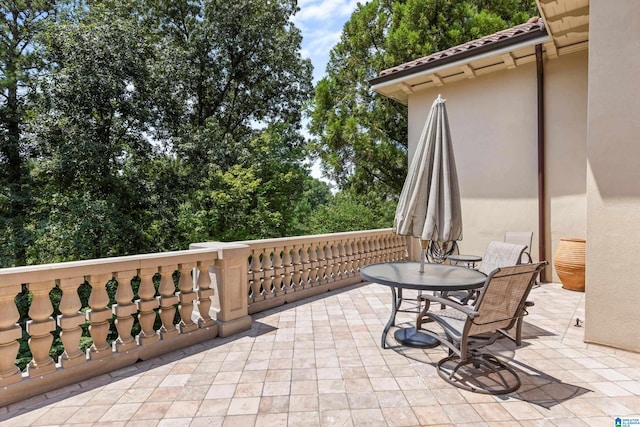 7105 Valderrama Cir, Vestavia Hills, AL 35242 - view of patio / terrace with outdoor dining area