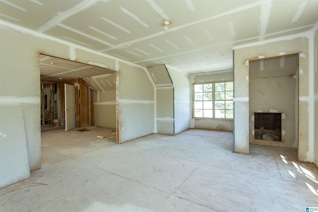171 Sheeps Xing, Calera, AL 35040 - additional living space with a fireplace