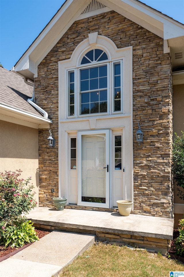 view of property entrance