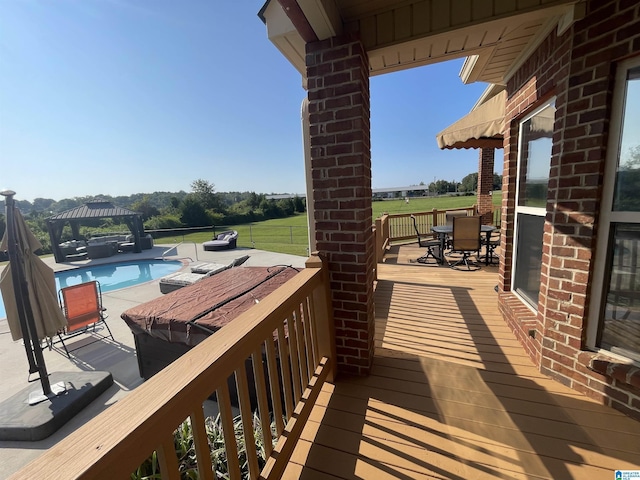 balcony with outdoor dining space