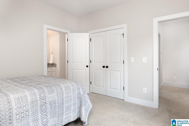 carpeted bedroom featuring a closet