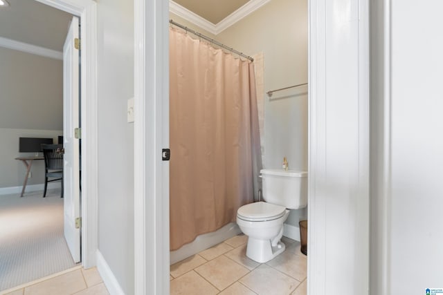 full bathroom featuring toilet, ornamental molding, a shower with shower curtain, tile patterned flooring, and baseboards