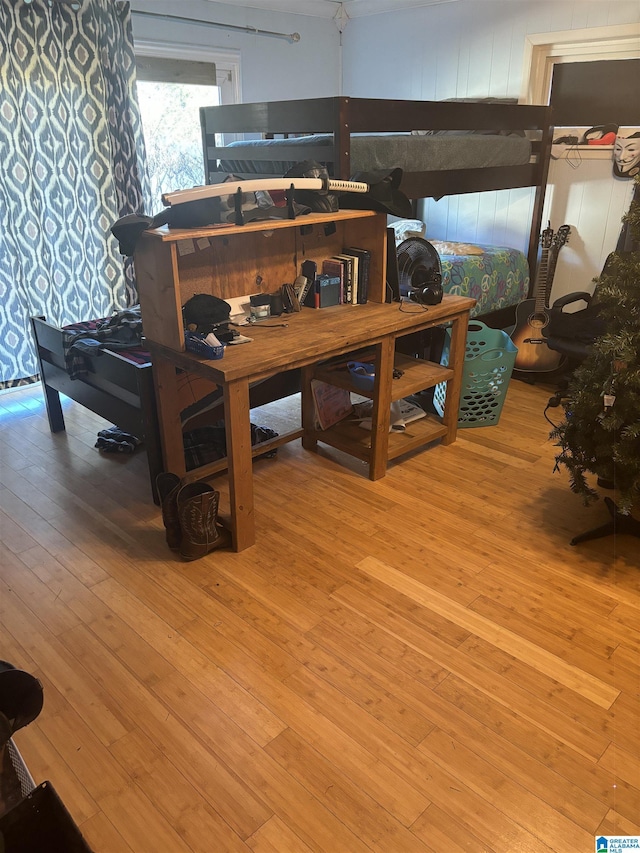 dining room featuring light hardwood / wood-style flooring