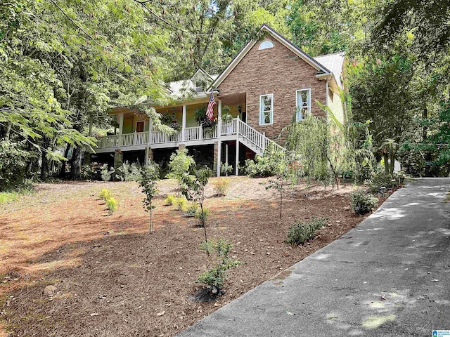 view of front of house with covered porch