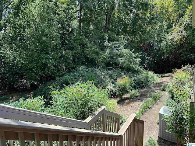 view of yard featuring central AC unit