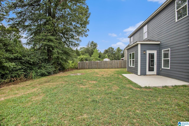 view of yard with a patio