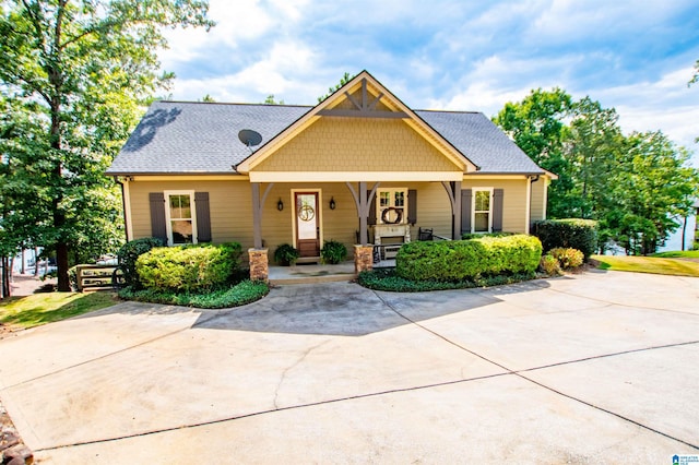 craftsman-style house featuring a porch