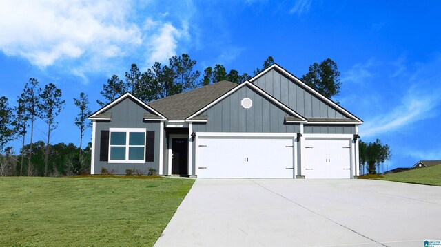 view of front of home with a front yard