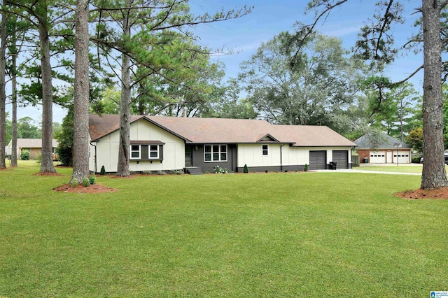 207 Friendship Cir, Clanton, AL 35045 - ranch-style home with board and batten siding, a garage, and a front lawn