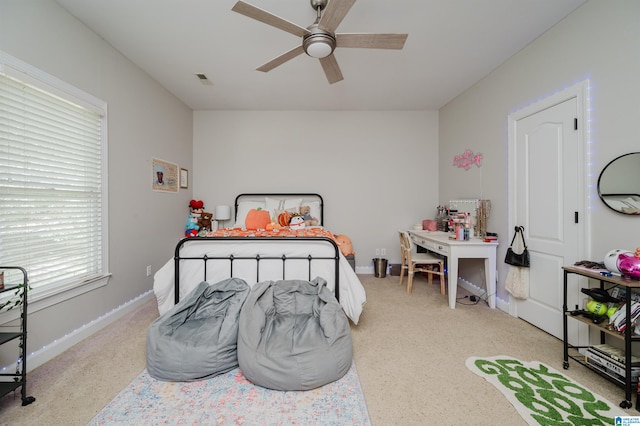 bedroom with ceiling fan