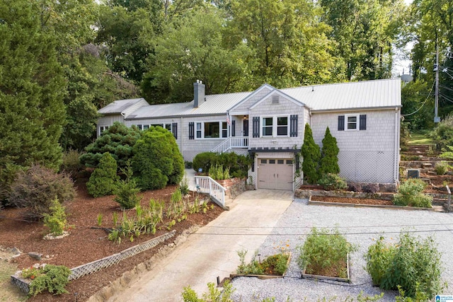 view of front facade with a garage