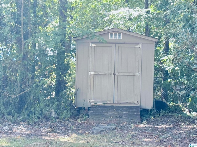 view of outbuilding