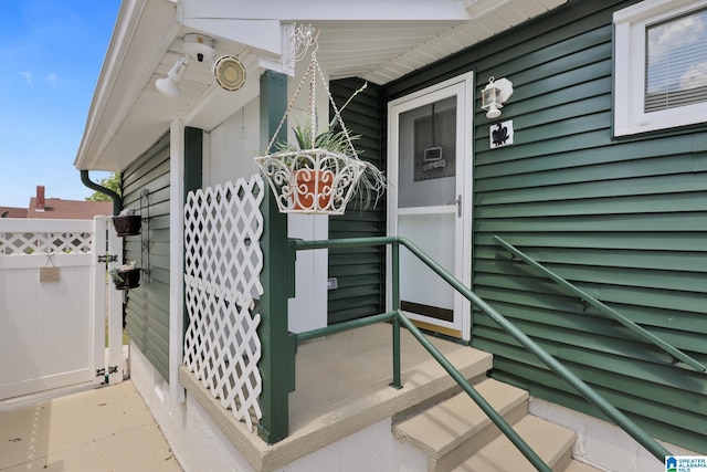 1717 Center Way S, Birmingham, AL 35205 - view of property entrance