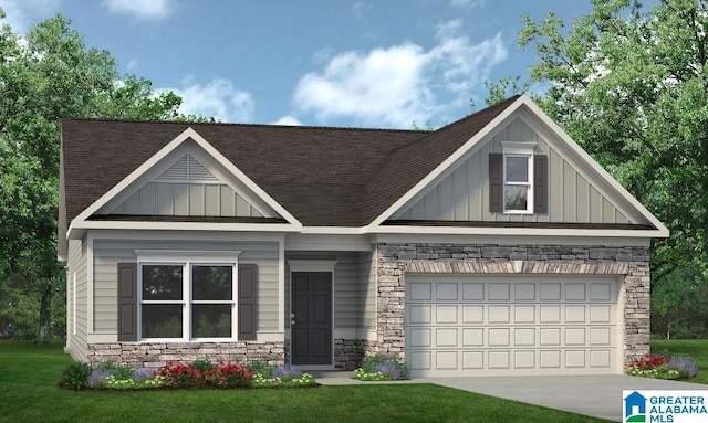 craftsman-style house featuring a front lawn and a garage