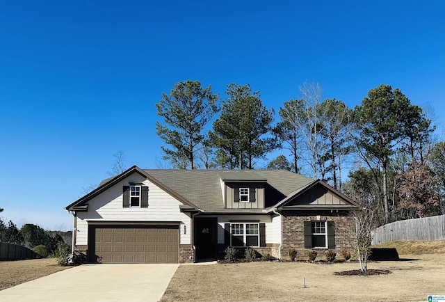 craftsman house with a front lawn