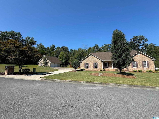 ranch-style home with a front yard