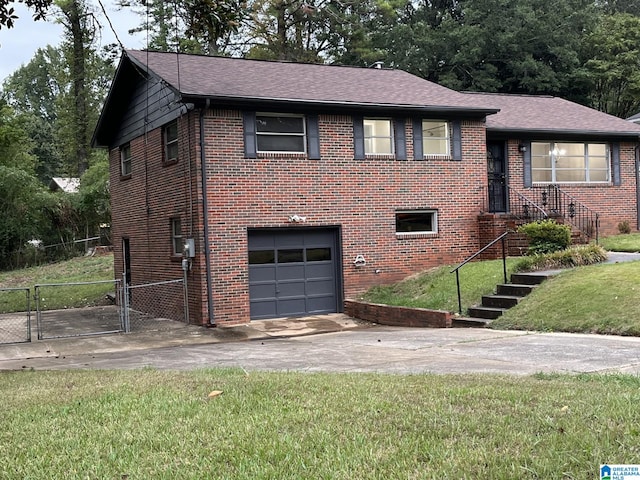 view of front of property featuring a garage