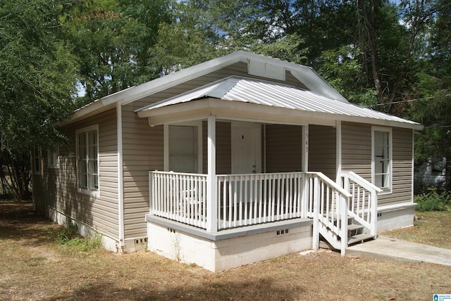 view of front of home with covered porch