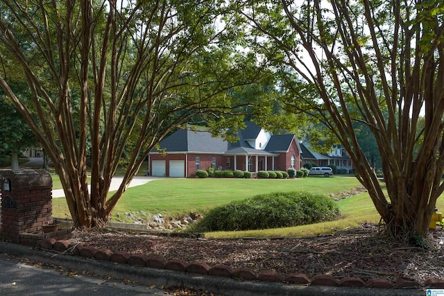 view of front of house with a front yard