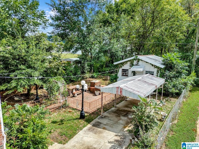 view of yard with a carport