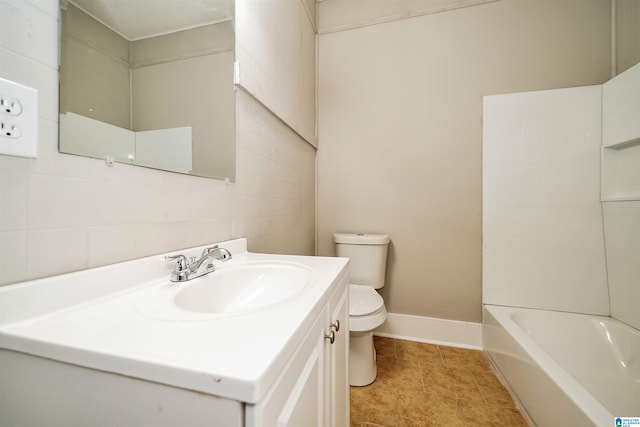 full bathroom with bathtub / shower combination, vanity, and toilet