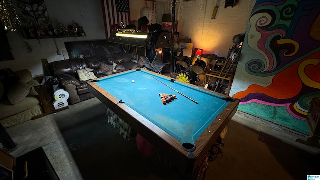 recreation room with pool table