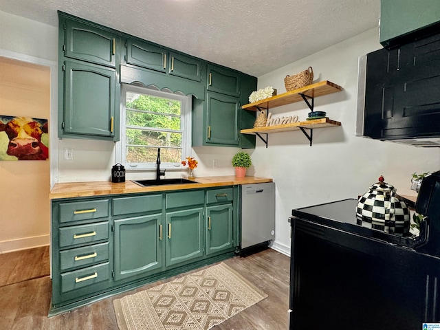 kitchen with green cabinetry, sink, a textured ceiling, and dishwasher