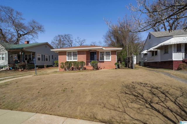 view of front of home featuring a front yard and a porch