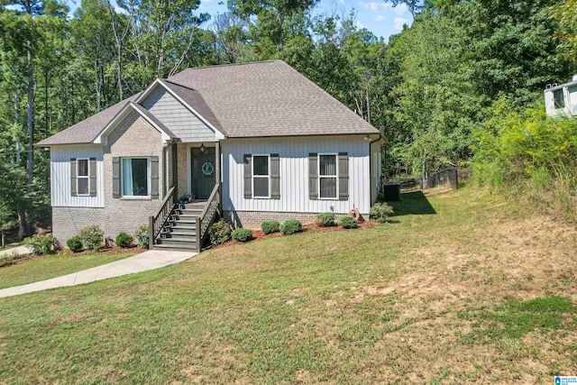 view of front of property with a front lawn