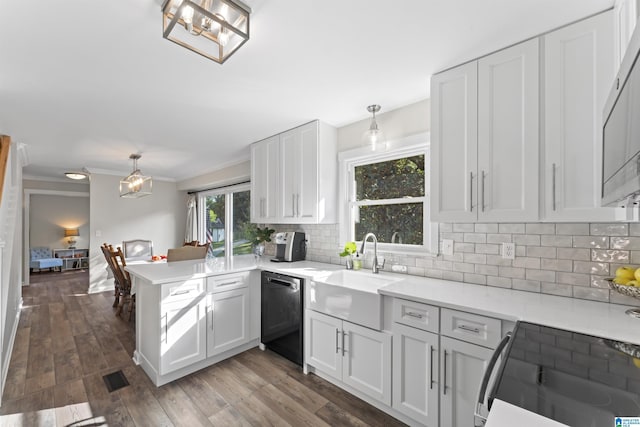2825 Cahawba Trl, Birmingham, AL 35243 - kitchen featuring tasteful backsplash, a peninsula, dishwasher, a sink, and stainless steel microwave