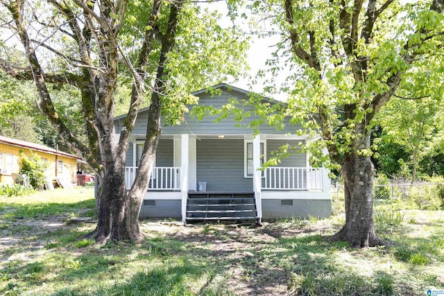 bungalow-style house with covered porch