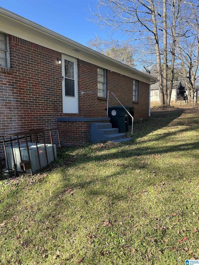 exterior space featuring a lawn