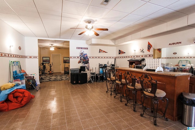 bar with ceiling fan