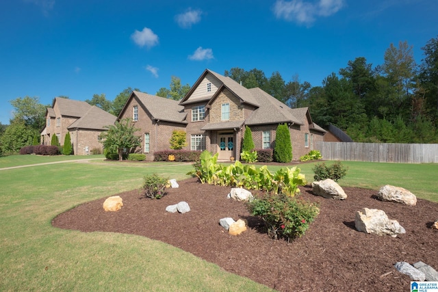 view of front facade featuring a front yard